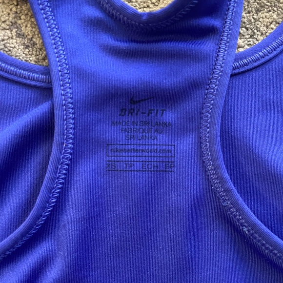 Nike Swoosh Medium Support Bra - Picture 3 of 3